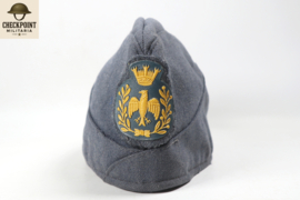 Italiaanse  Kwartiermuts met Turreted Crown