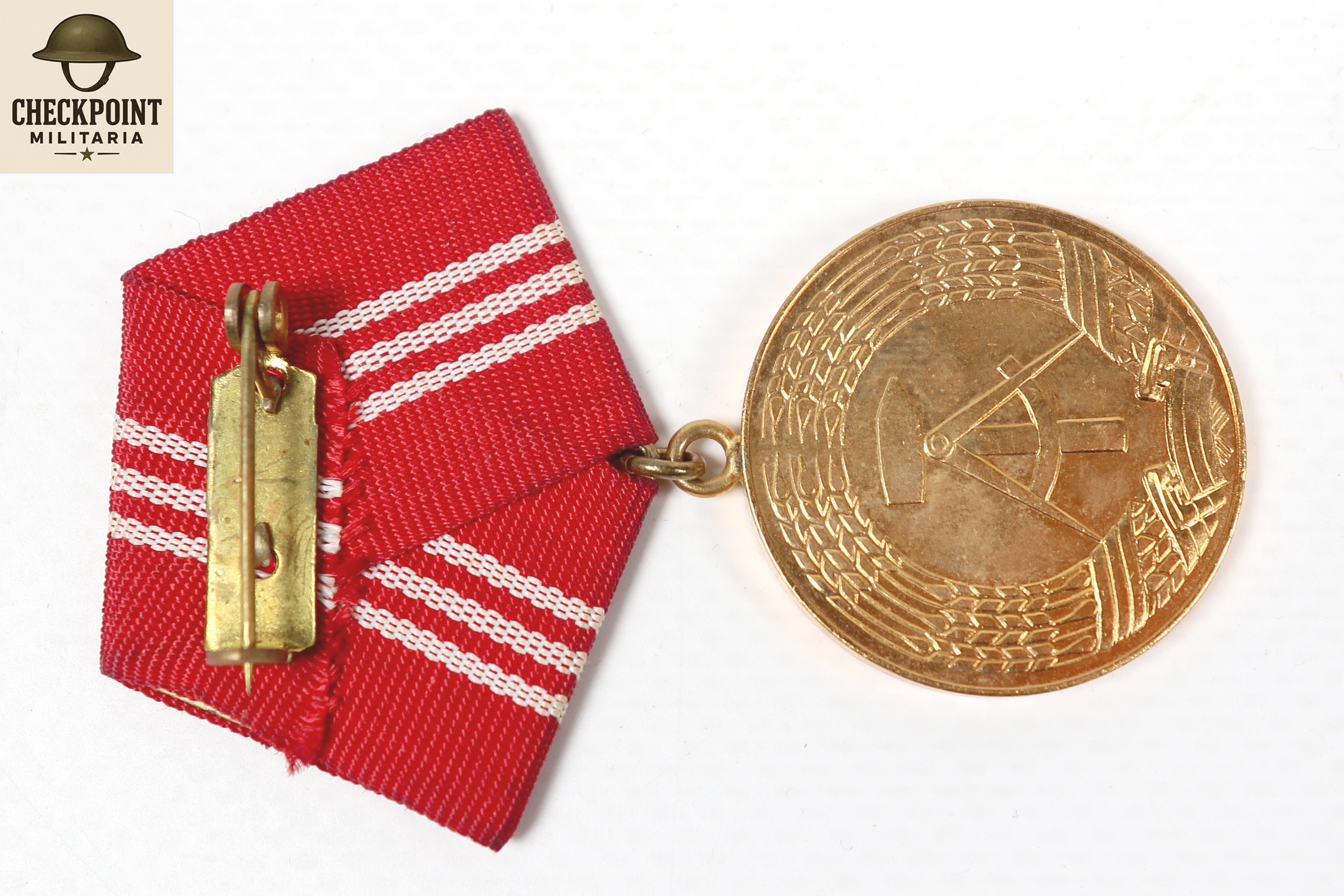 Médaille de la RDA pour services loyaux dans les groupes de combat - or