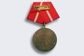 Médaille pour bons services dans les groupes de combat.