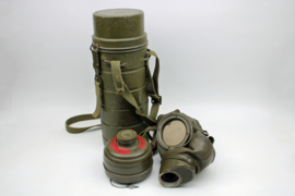Bundeswehr  M-54 Gas Mask And Can