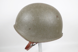 Casque suisse M.71-79 avec fixation pour sac à dos.