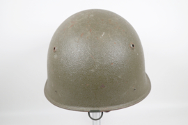 Casque suisse M.71-79 avec fixation pour sac à dos.