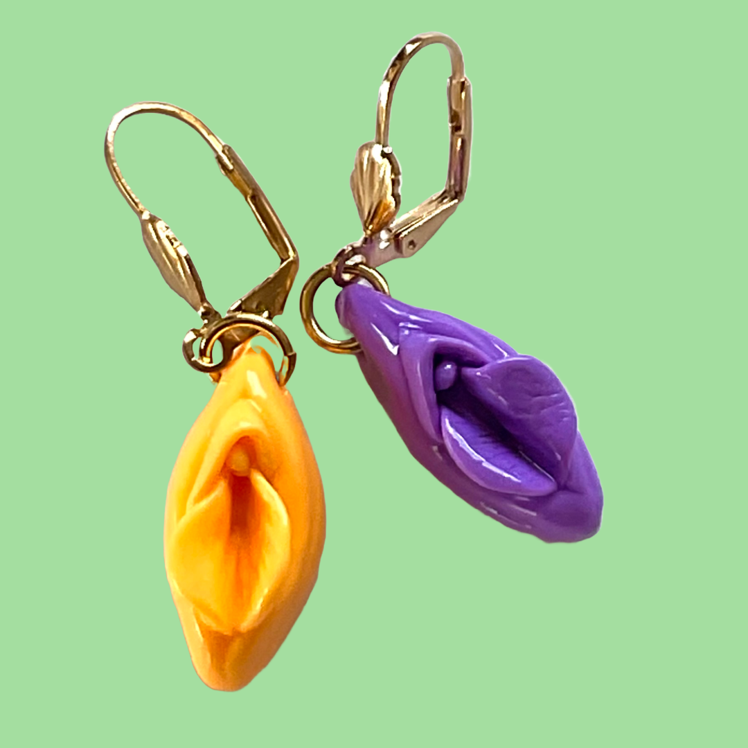 Pussy Earrings Two Colors