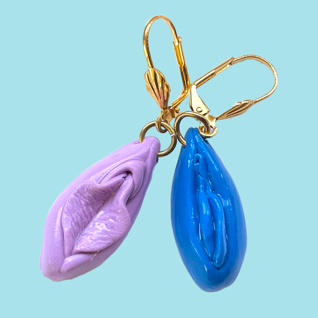 Pussy Earrings Two Colors