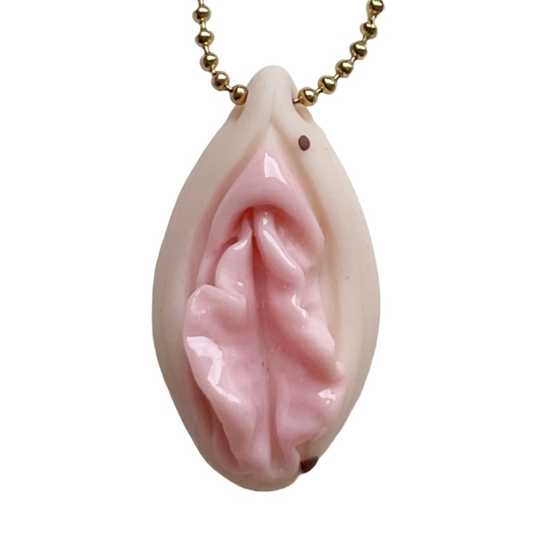 Pussy Pendant Unique Piece