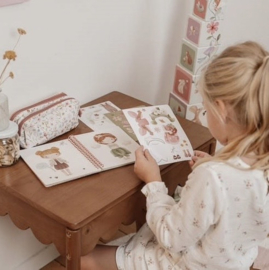Dress Me Up - Boek Rosa & Friends - Fairy Garden