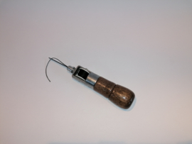 Wooden sewing awl with 2 needles