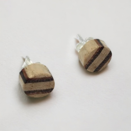 KLEINE HOUTEN OORKNOPJES ROND MET STERLING ZILVER