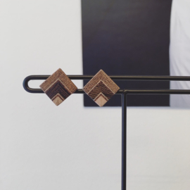 HOUTEN OORKNOPJES VIERKANT MET STERLING ZILVER