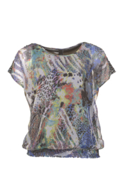 Adia  zomerse top met leuke print en kap mouw