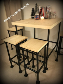 Bartafel set met 4 krukken