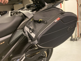 GIVI Zijtassen met beugels / motor tassen / bagage systeem