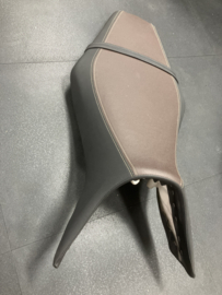 Zadel buddy seat met duo gedeelte voor yamaha mt 09 zwart bruin