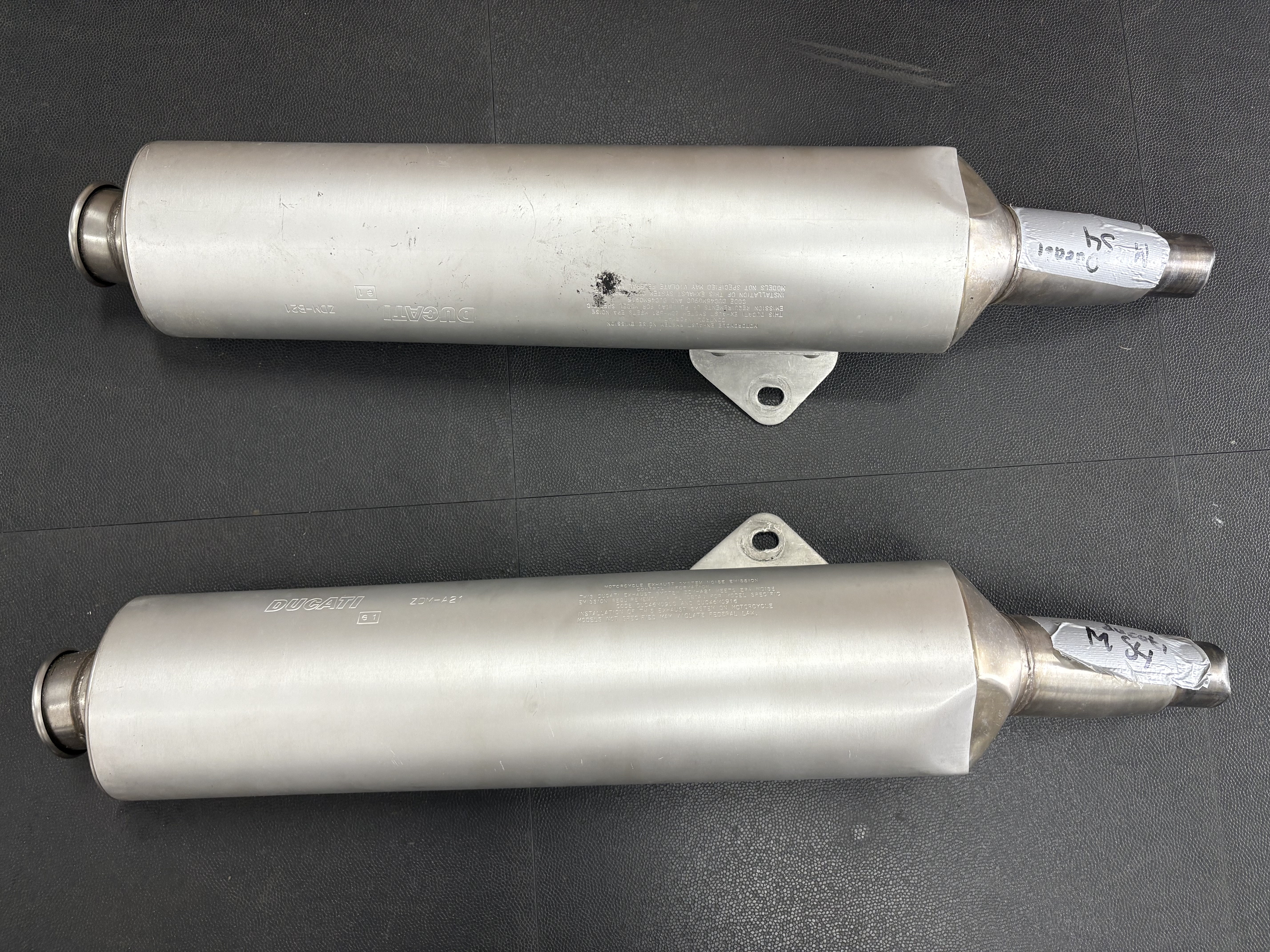 Orginele Uitlaten Ducati Monster S4 2001 - Past ook op andere motoren