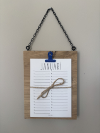 Verjaardagskalender op eikenhout met kleur clip naar keuze & ketting – handgemaakt, inclusief kaarten, 15x20x2 cm