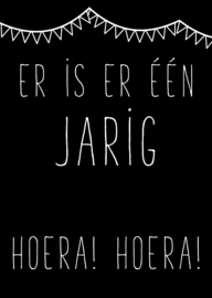 ER IS ER ÉÉN JARIG