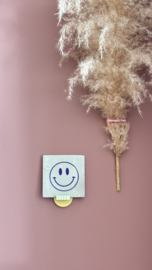 Keramisch tegeltje smiley – mintgroen met paarse opdruk – 10x10 cm