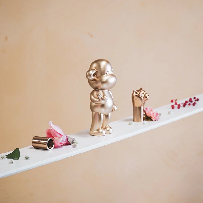 Keramische ornamenten en kandelaars