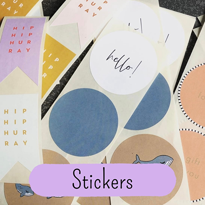 Trendy stickers voor giftwrapping