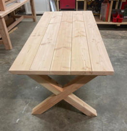Tuintafel Douglas hout X-poot Finn