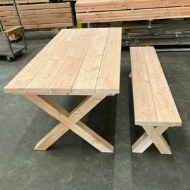 Tuinset van Douglas Hout met X-poten Finn