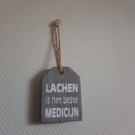 Houten label Lachen is het beste medicijn