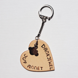 SLEUTELHANGER MET HARTJE BRUIN/COGNAC