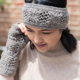 Sjaal Met Verhaal Handwarmers Granny Square Taupe