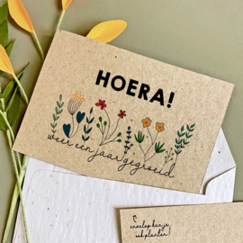 Bloom Your Message Bloeikaart Hoera Weer Een Jaar Gegroeid