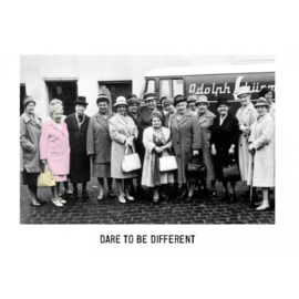 Kartoenfabriek Kaart Dare To Be Different