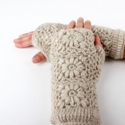 Sjaal Met Verhaal Handwarmers Beige