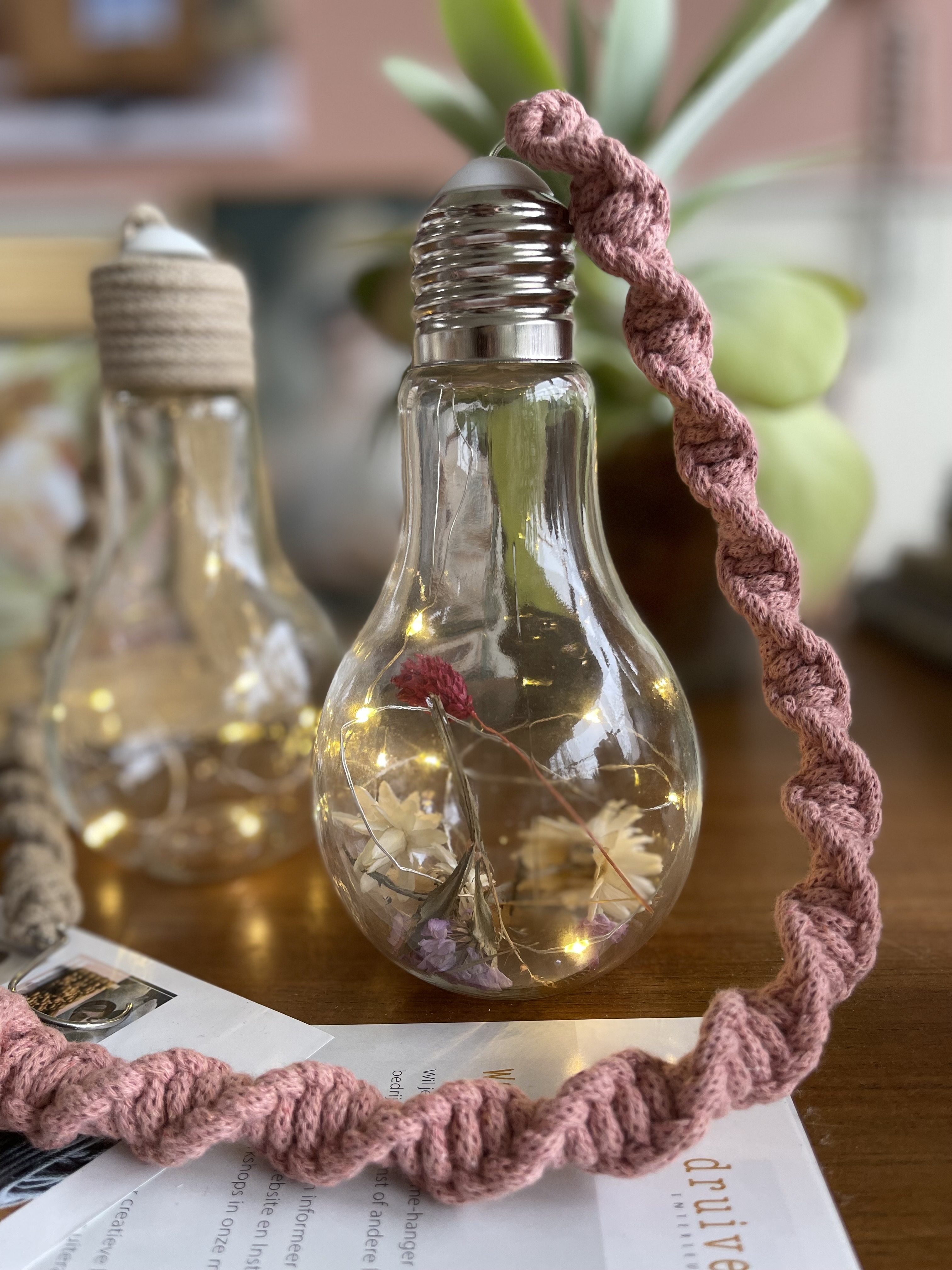 P E E R T J E van macrame 22 juli