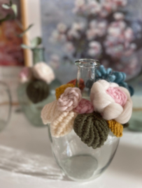 B L O E M E N T U I N  van macrame