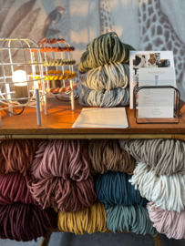 L A M P  van macrame