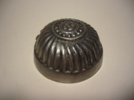 Cake vorm van tin, een miniatuur