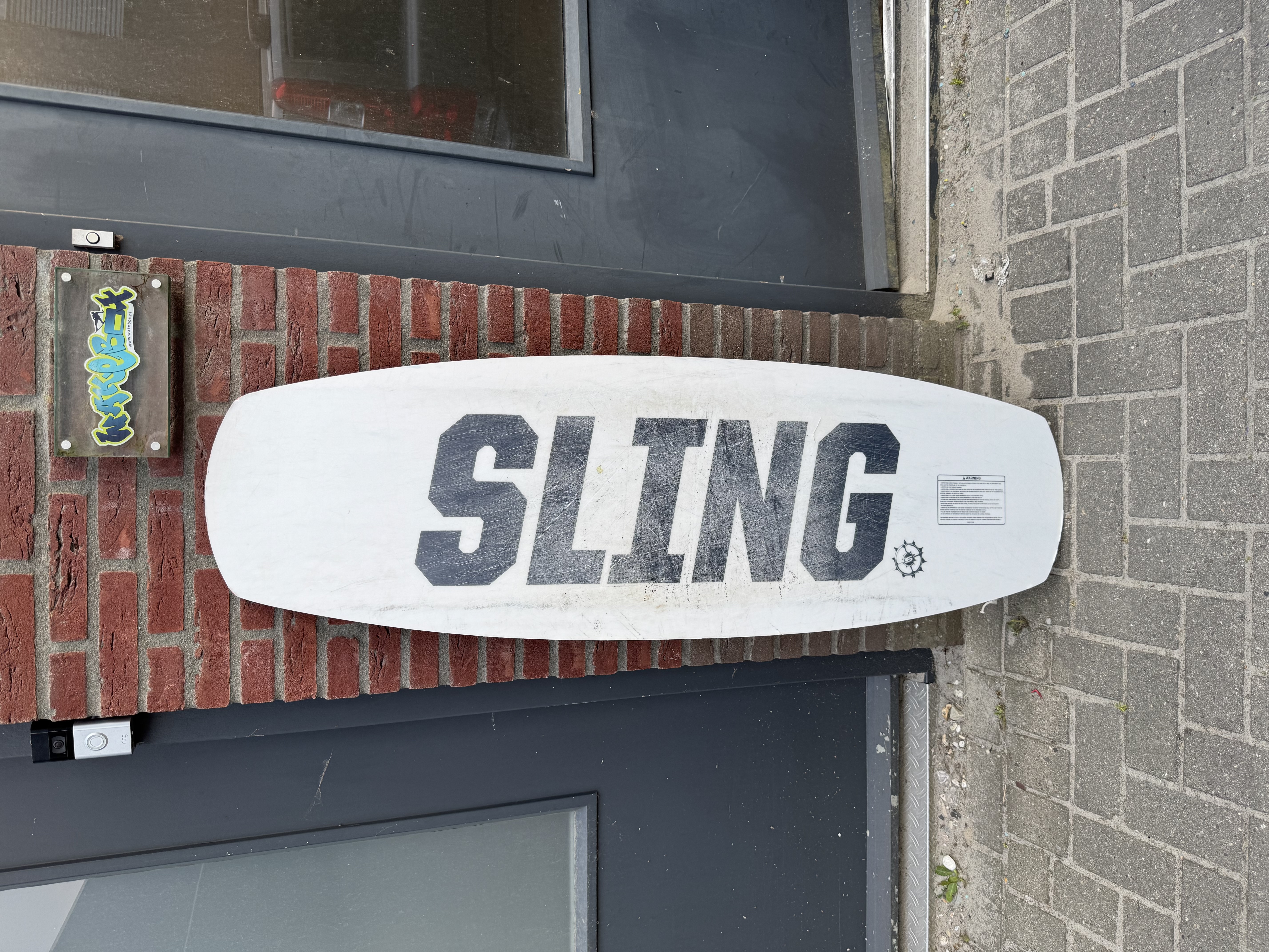 Slingshot coalition 145cm kabel wakeboard  in gebruikte staat
