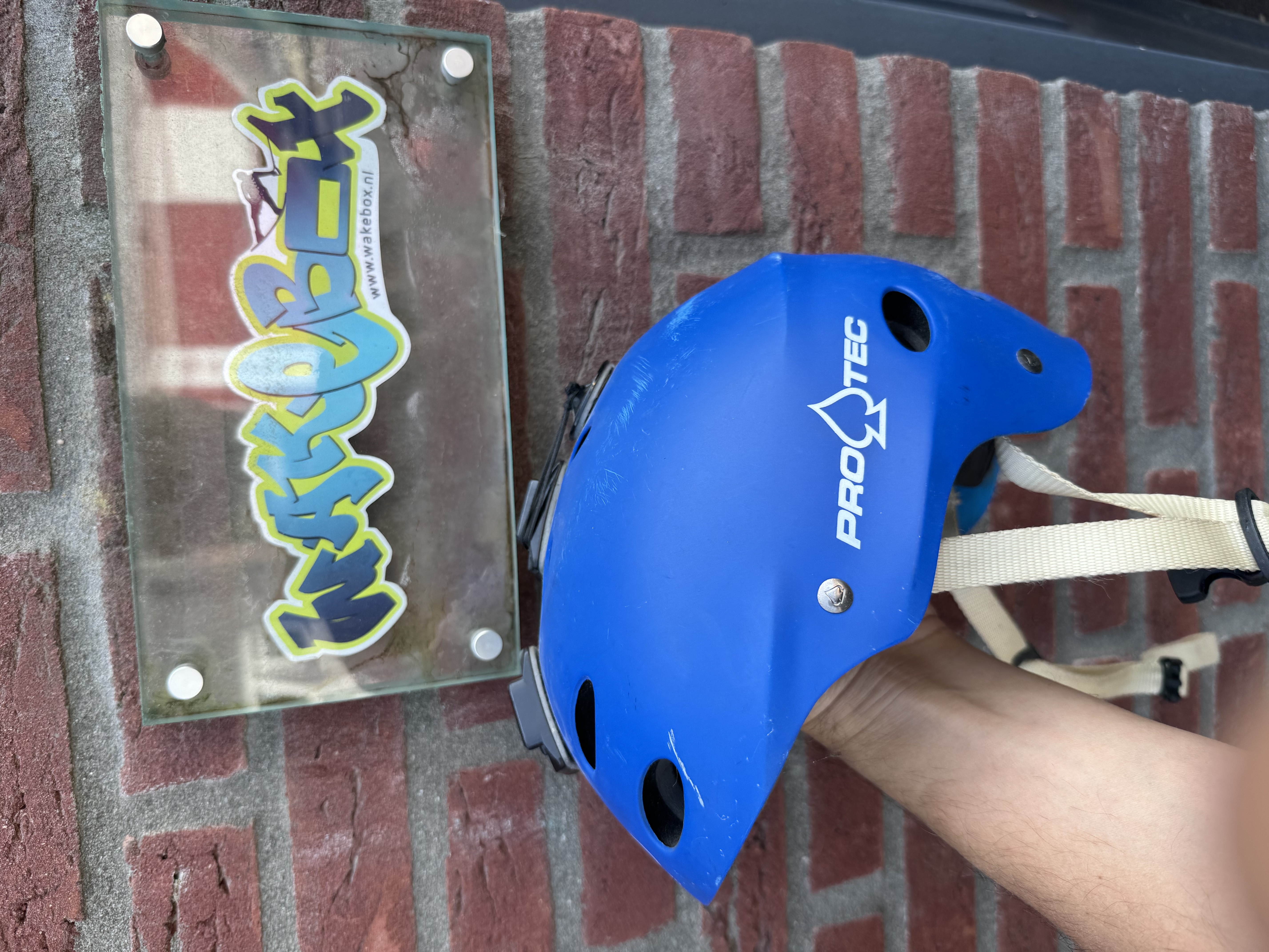 Protec helm maat M blauw met go pro mount gebruikt