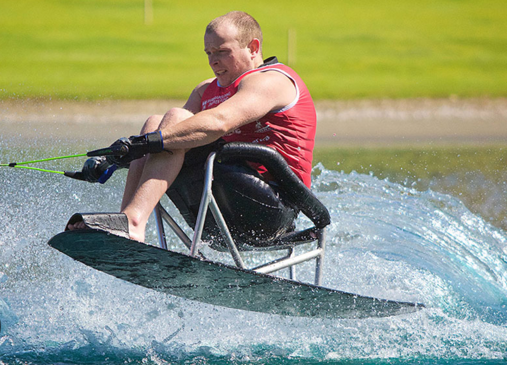 Liquid force eclipse in 151 cm gebruikt wakeboard met defecte flextrack
