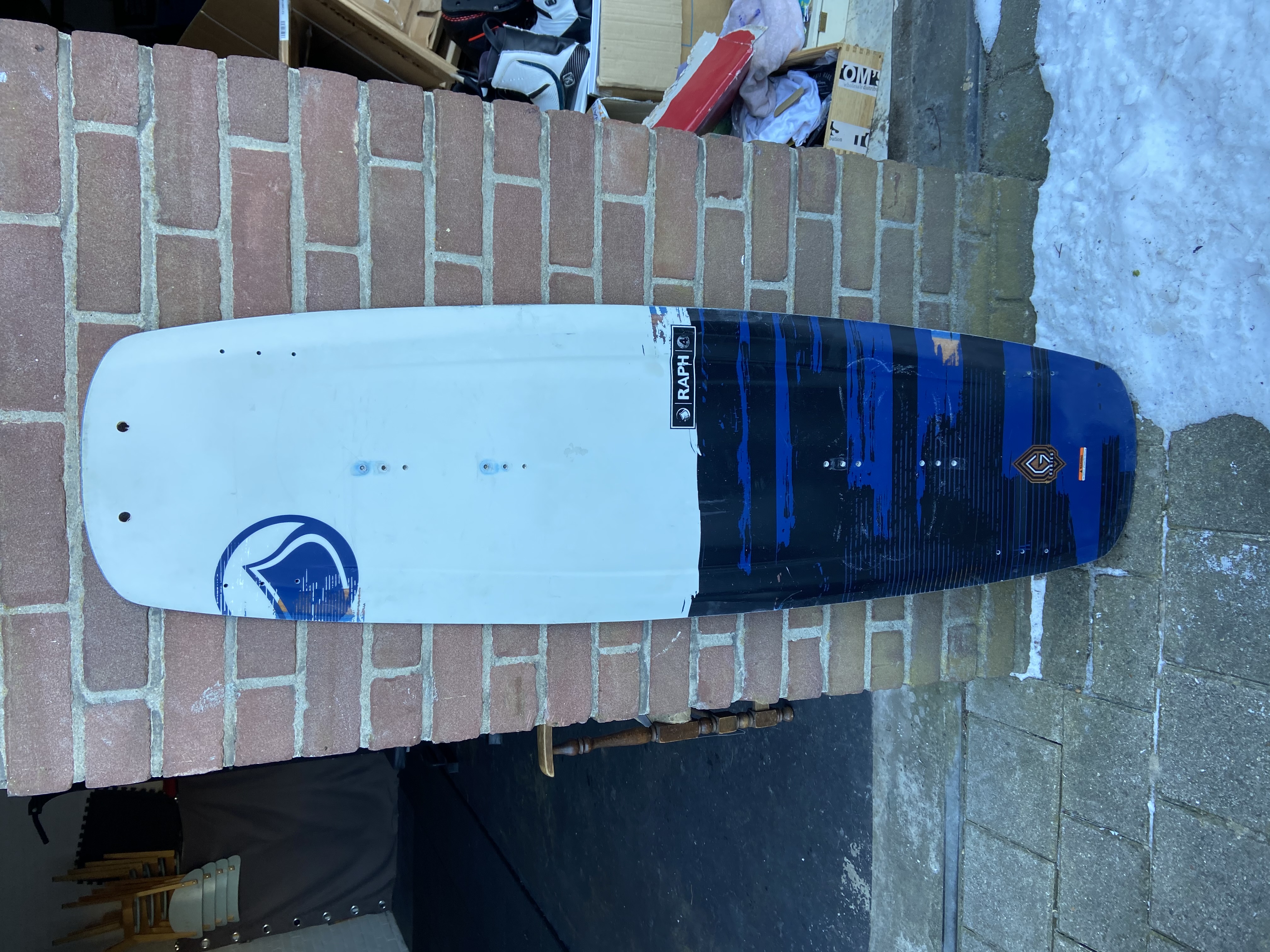 Liquid force Raph  143 cm pro model Wakeboard zwaar beschadigd board