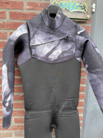 ION ONYX AMP FZ 5/4MM FULL WETSUIT