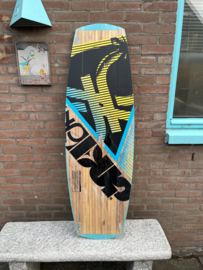 Dup blanc mellow 142 cm gebruikt  hybride boot en kabel wakeboard