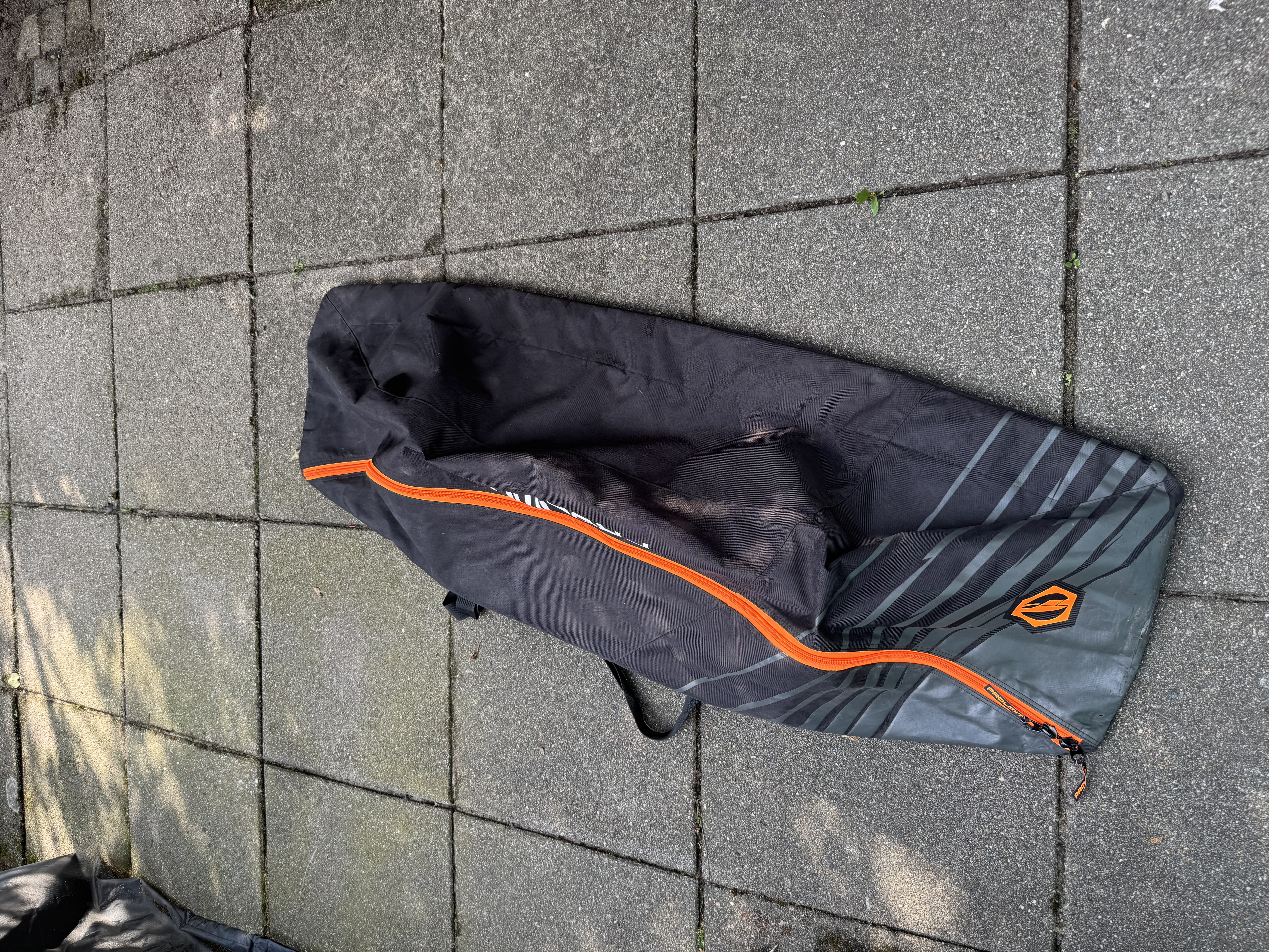 Pro limit boardbag met schouder strap  maat tot 146 cm