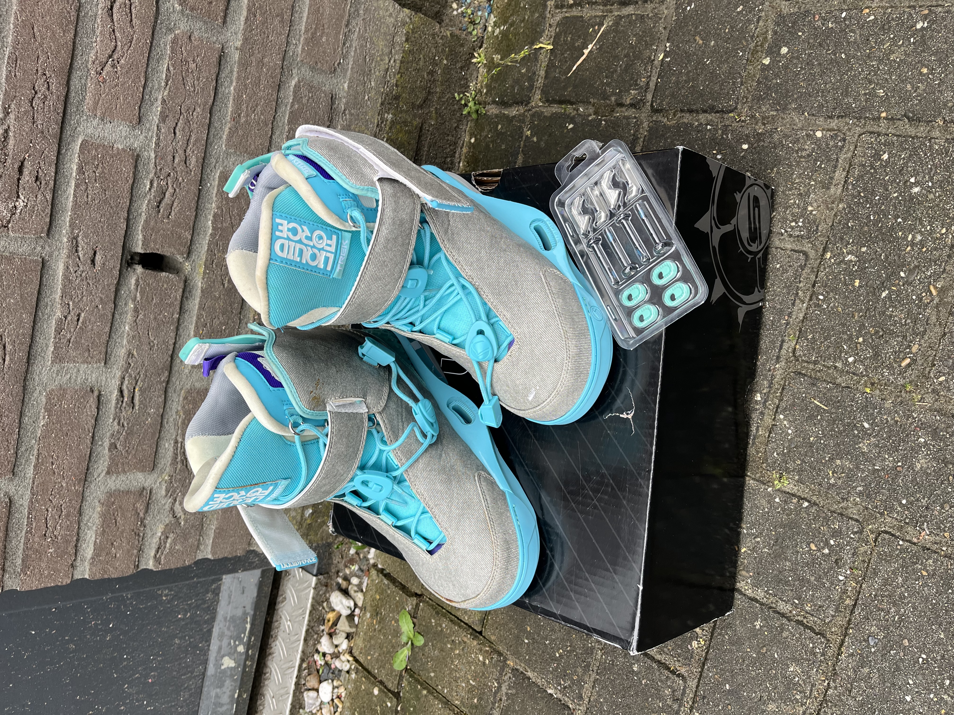 Liquid force trek 4D amper gebruikte binding maat 39-41