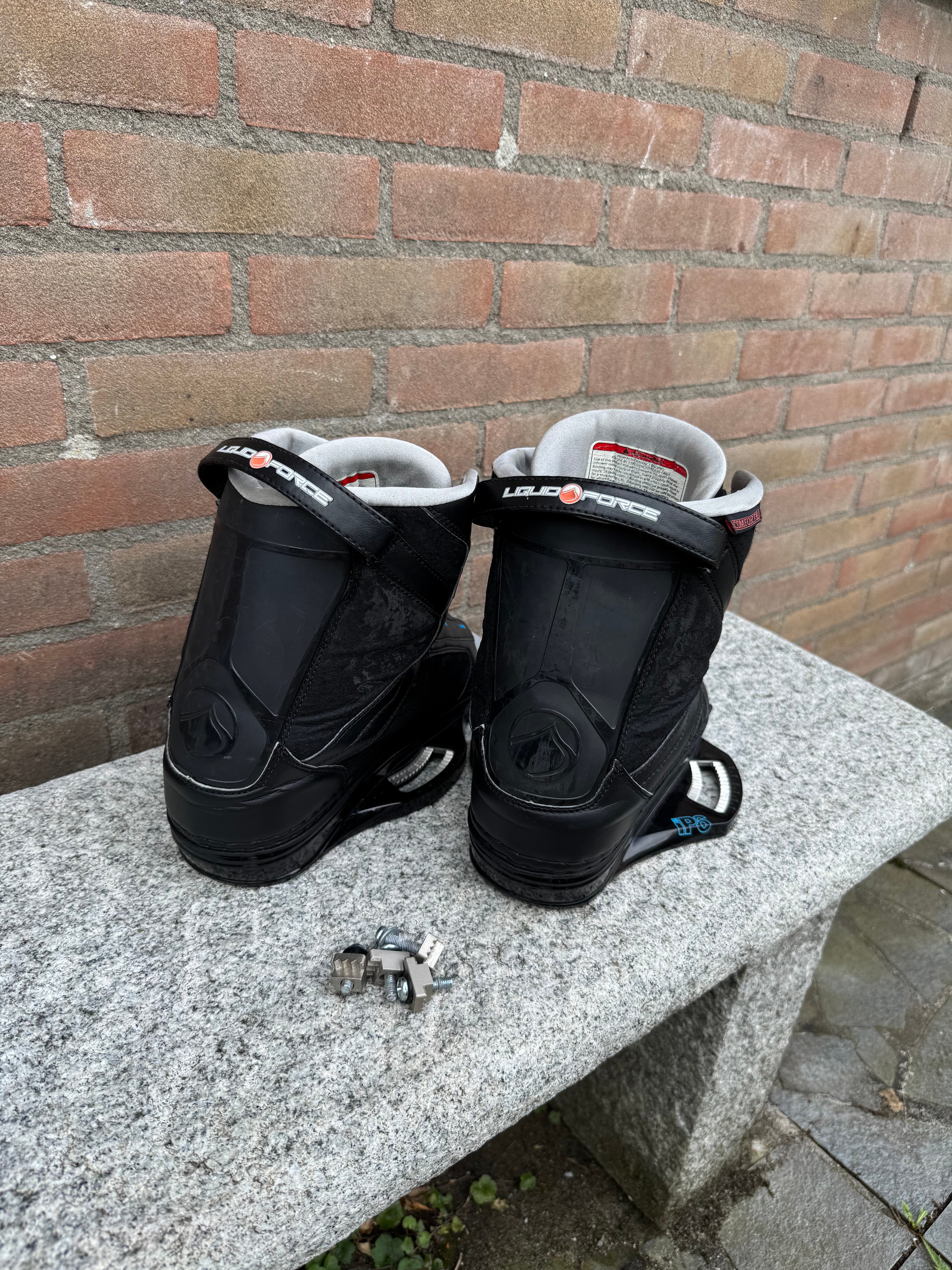 liquid force index open teen binding maat 45-49