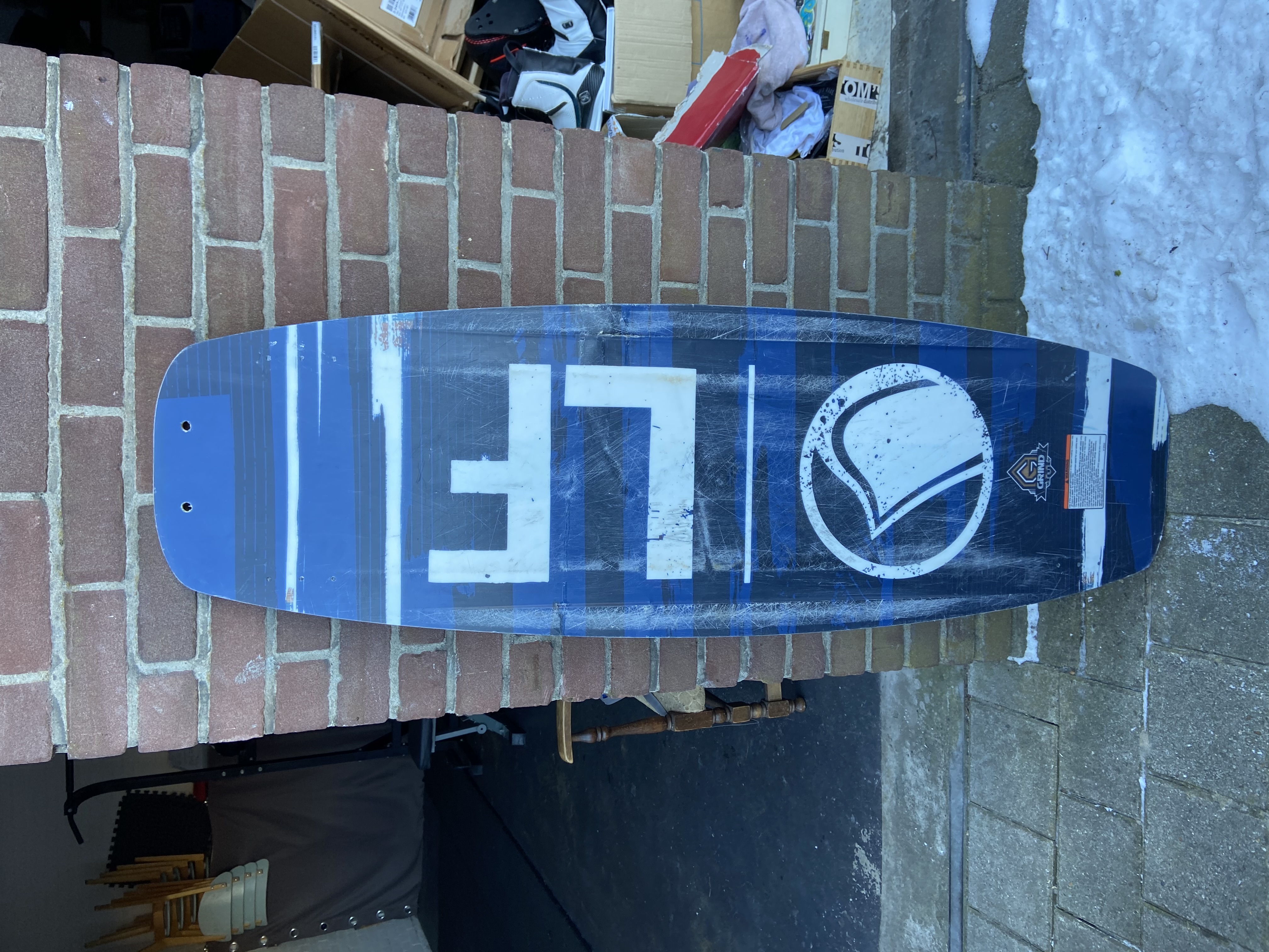Liquid force Raph  143 cm pro model Wakeboard zwaar beschadigd board