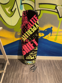 Hyperlite shift 136  cm boot en kabel hybride wakeboard weinig gebruikt