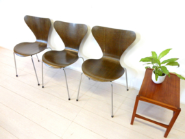 retro vintage 1976 stoel Arne Jacobsen Fritz Hansen vlinderstoel