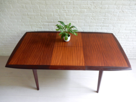 Eettafel Webe Louis van Teeffelen