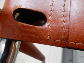 retro vintage stoel Linea Veam naar ontwerp Mart Stam leer
