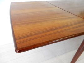 retro vintage eettafel tafel jaren 60 stijl deens